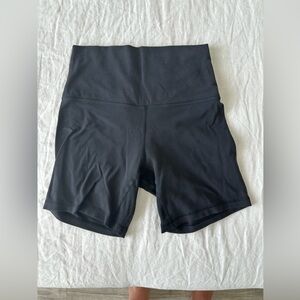 Lululemon High Waist Align Biker Short Size 4 Black